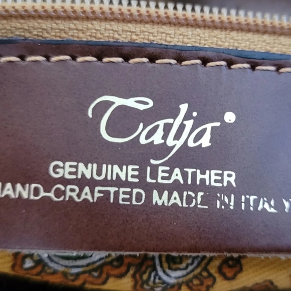 Calja Crossbody Bag - Picture 4 of 7